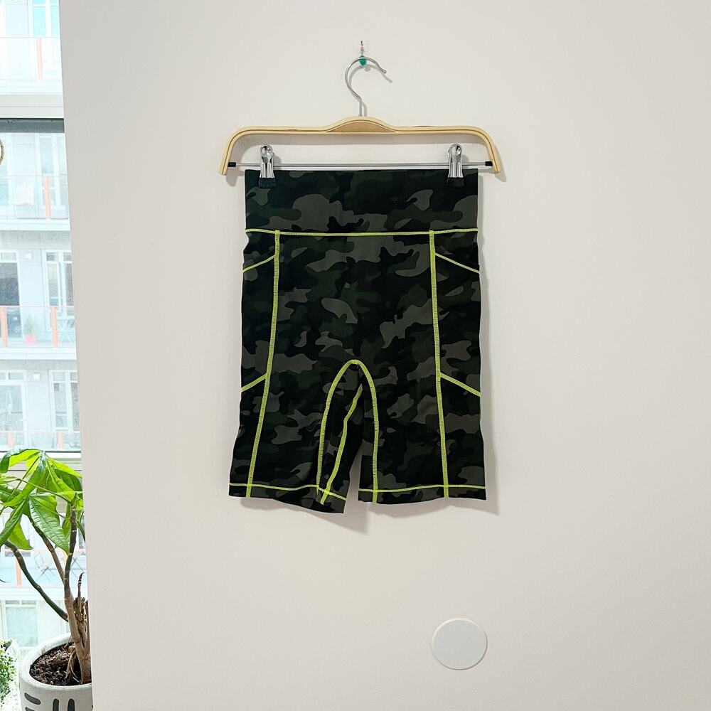 All Access Green Camo Biker Shorts Size Small